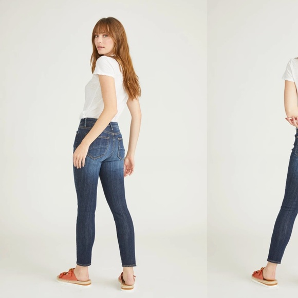 Driftwood Jackie High Rise Skinny Jeans in Dark Wash - Picture 3 of 12